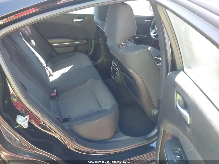 2015 DODGE CHARGER SXT