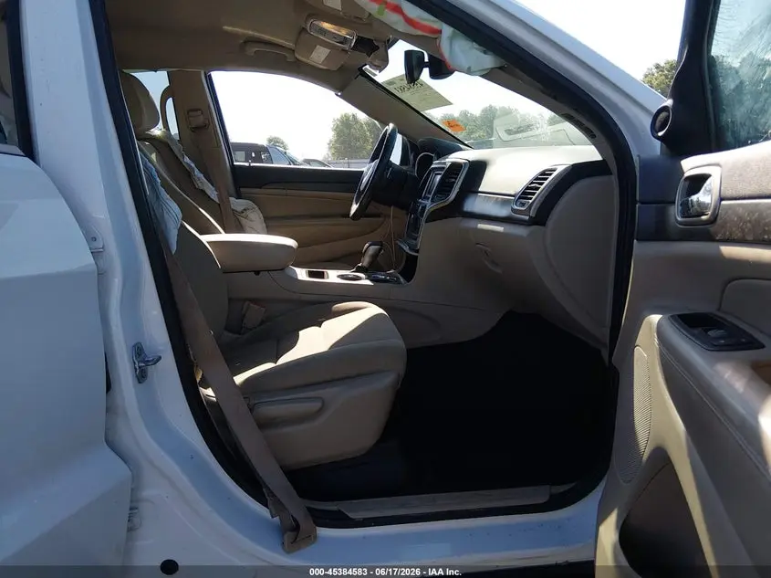 2017 JEEP GRAND CHEROKEE LAREDO 4X2