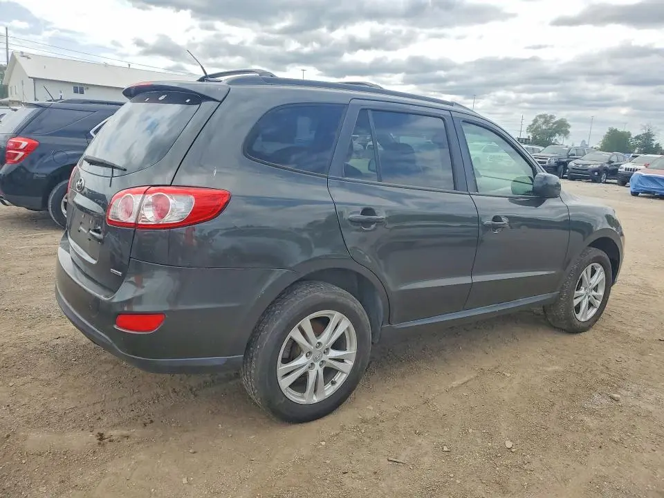 2012 HYUNDAI SANTA FE SE  