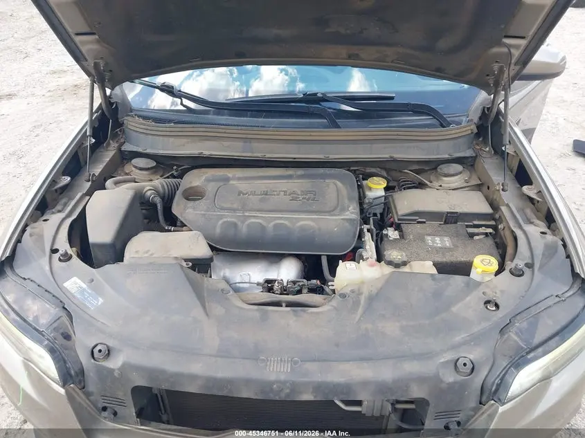 2019 JEEP CHEROKEE LATITUDE FWD
