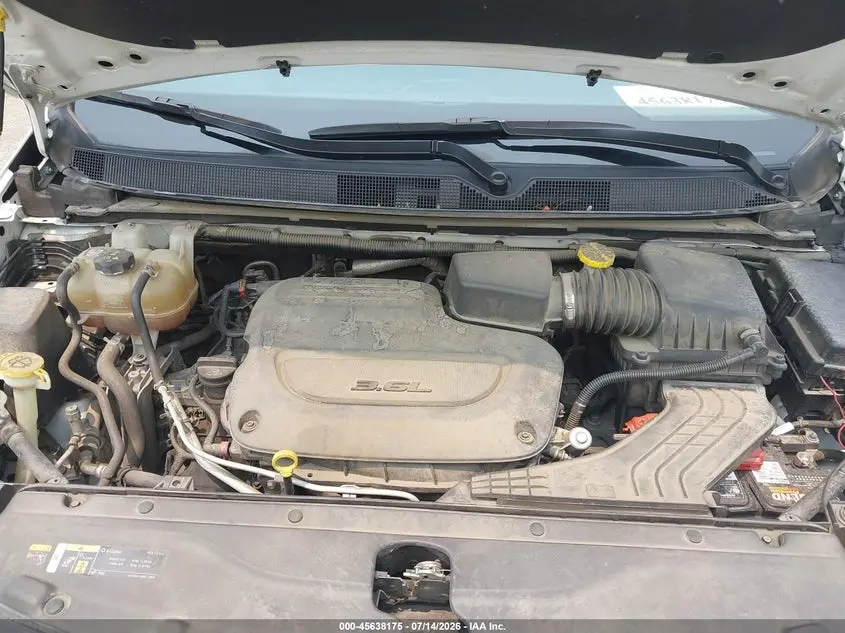 2022 CHRYSLER VOYAGER LX