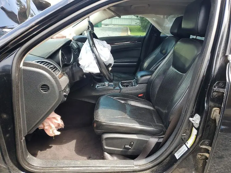 2017 CHRYSLER 300C   