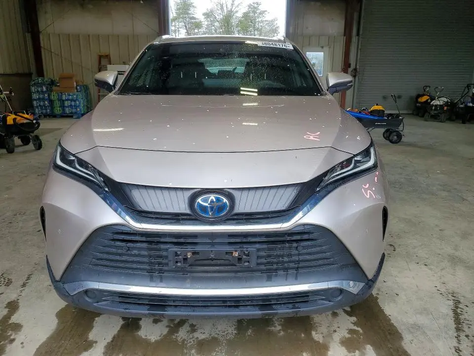 2021 TOYOTA VENZA XLE  
