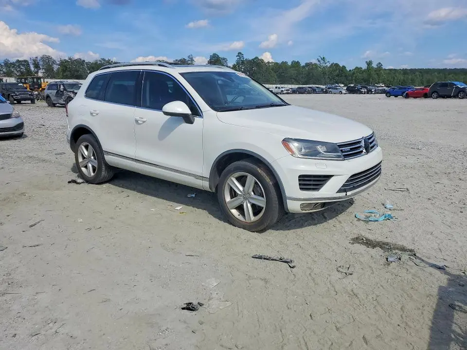 2015 VOLKSWAGEN TOUAREG HYBRID  