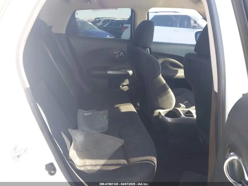 2016 NISSAN JUKE S