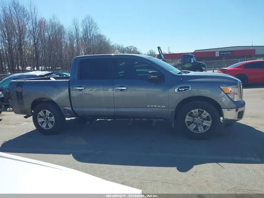 2017 NISSAN TITAN SV