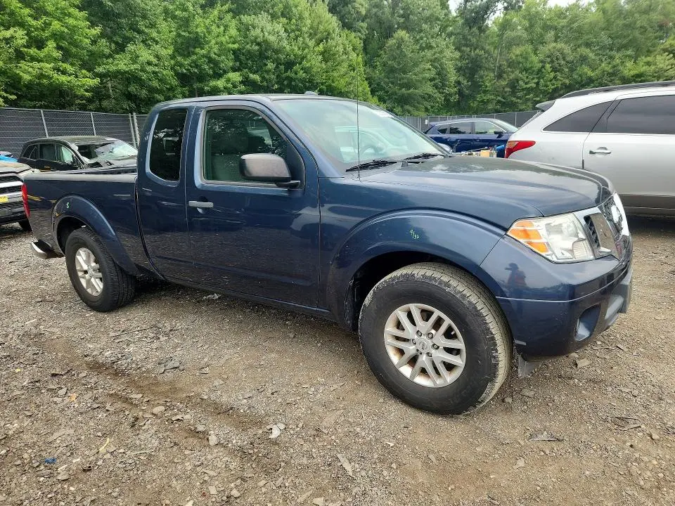 2015 NISSAN FRONTIER SV V6  