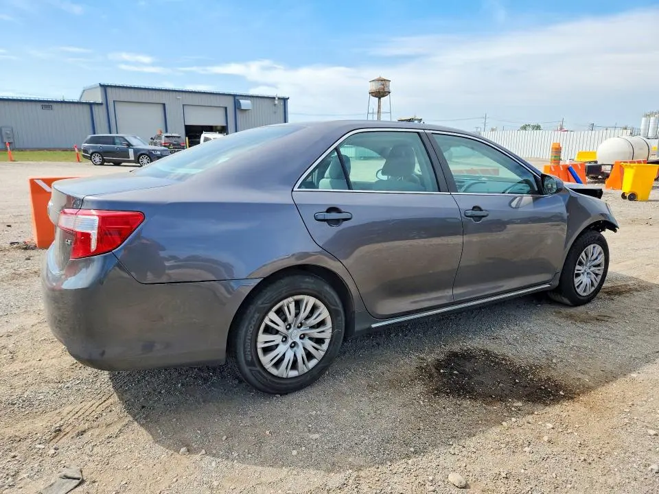 2014 TOYOTA CAMRY LE  