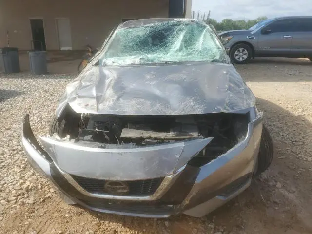 2021 NISSAN VERSA S  