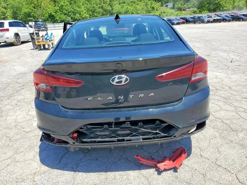 2019 HYUNDAI ELANTRA SEL  