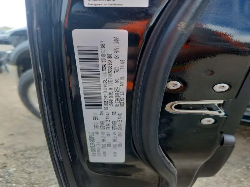 2015 RAM 1500 SLT  