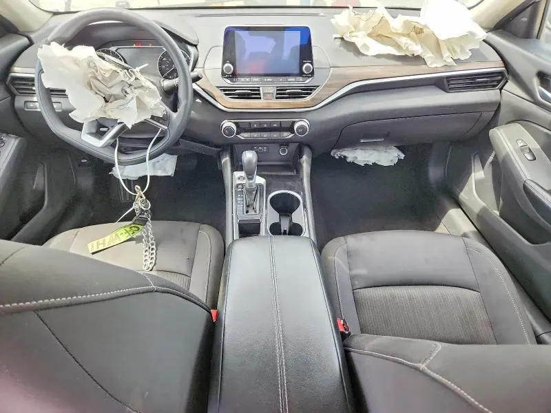 2024 NISSAN ALTIMA SV  