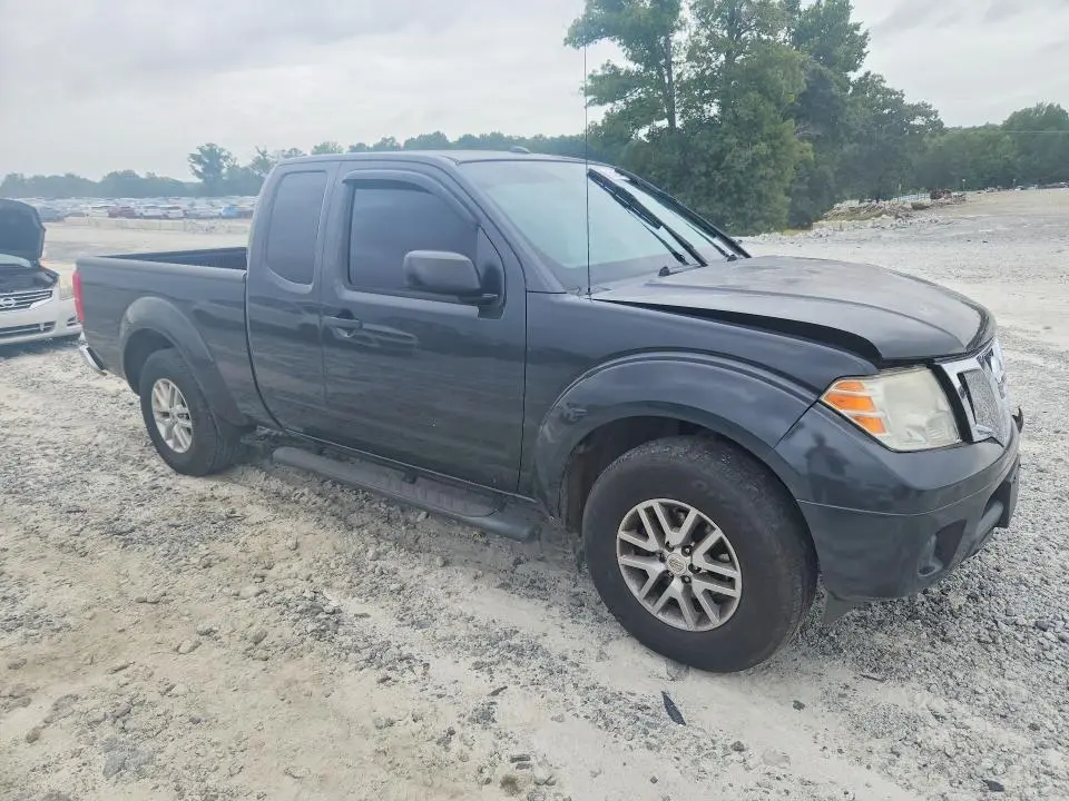 2015 NISSAN FRONTIER SV V6  
