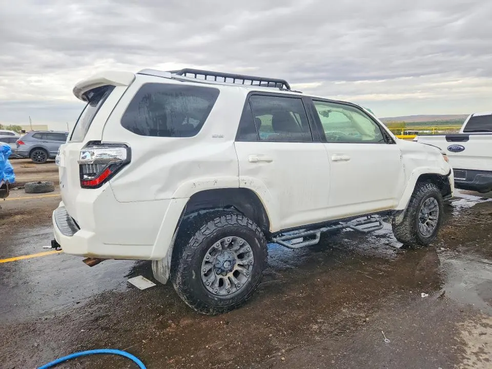 2016 TOYOTA 4RUNNER SR5  