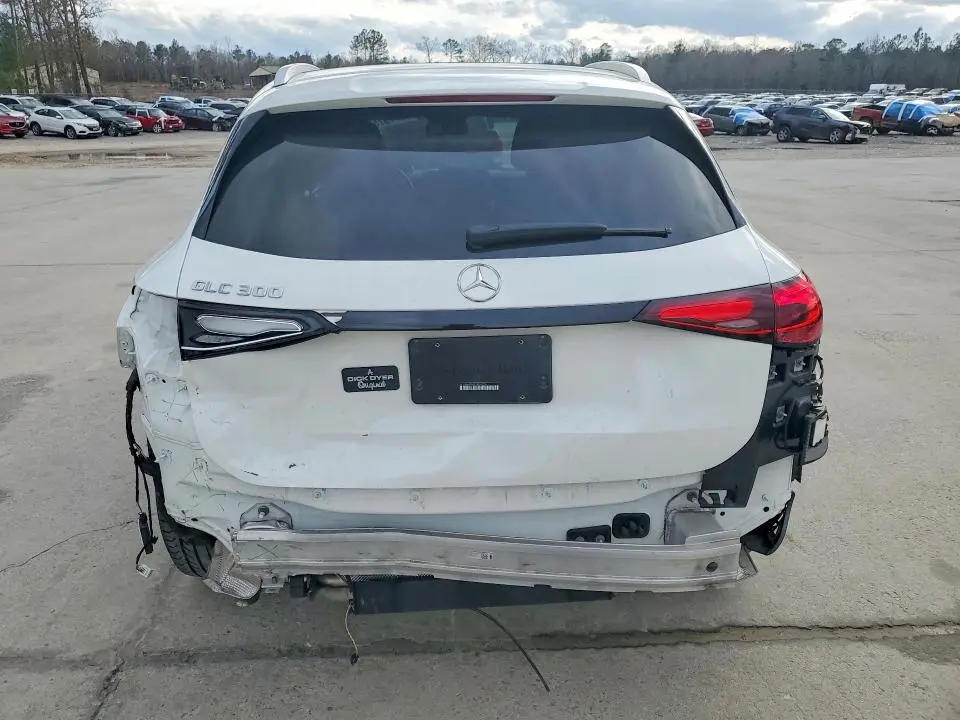 2023 MERCEDES-BENZ GLC 300  