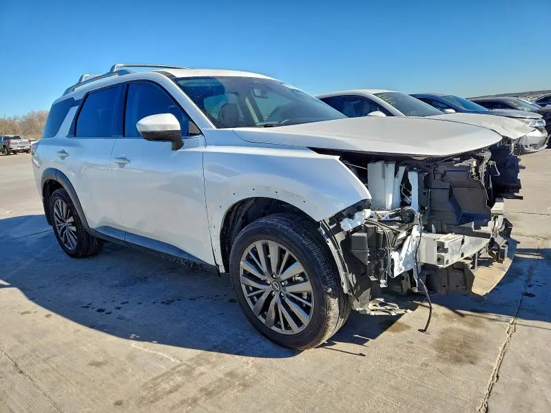 2025 NISSAN PATHFINDER SL  