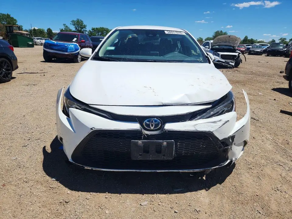 2021 TOYOTA COROLLA LE  