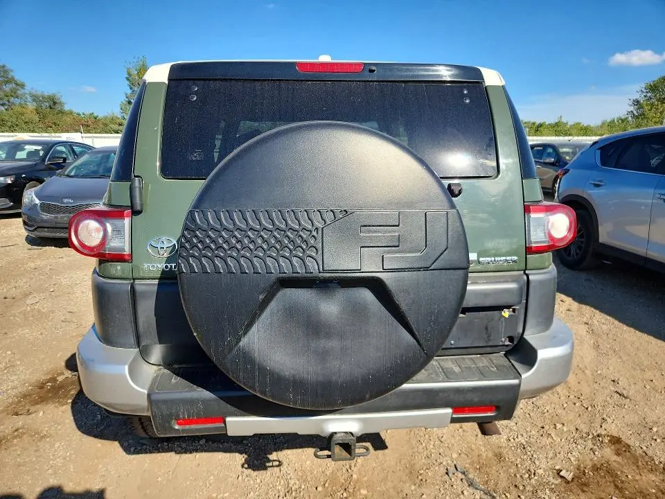 2014 TOYOTA FJ CRUISER BASE  