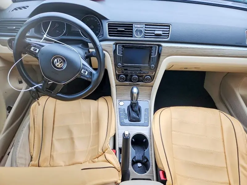 2016 VOLKSWAGEN PASSAT SEL  