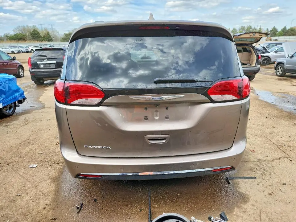 2017 CHRYSLER PACIFICA TOURING L  