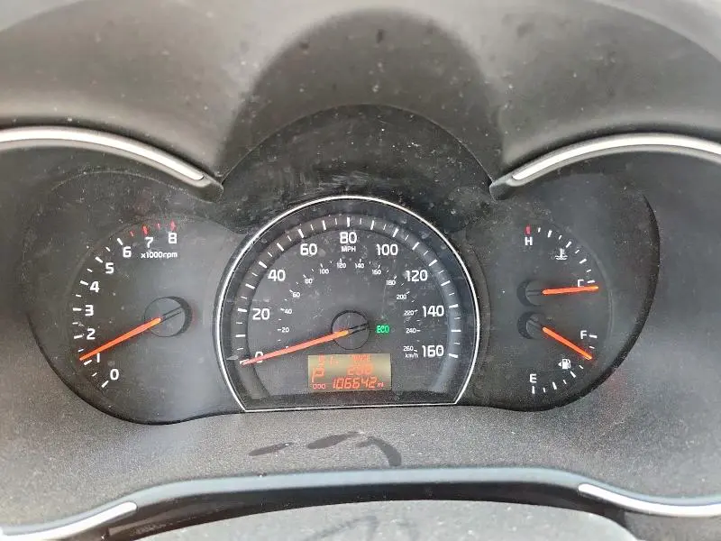 2014 KIA SORENTO LX  