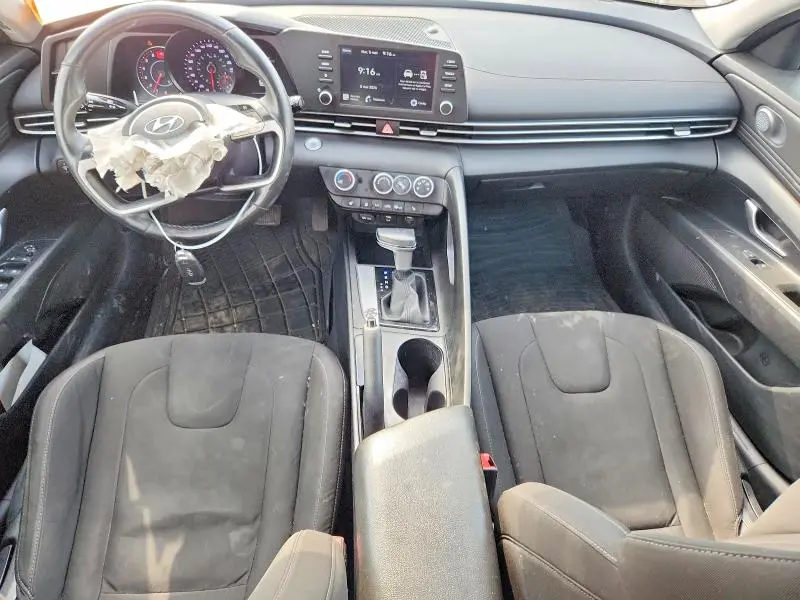 2021 HYUNDAI ELANTRA SEL  