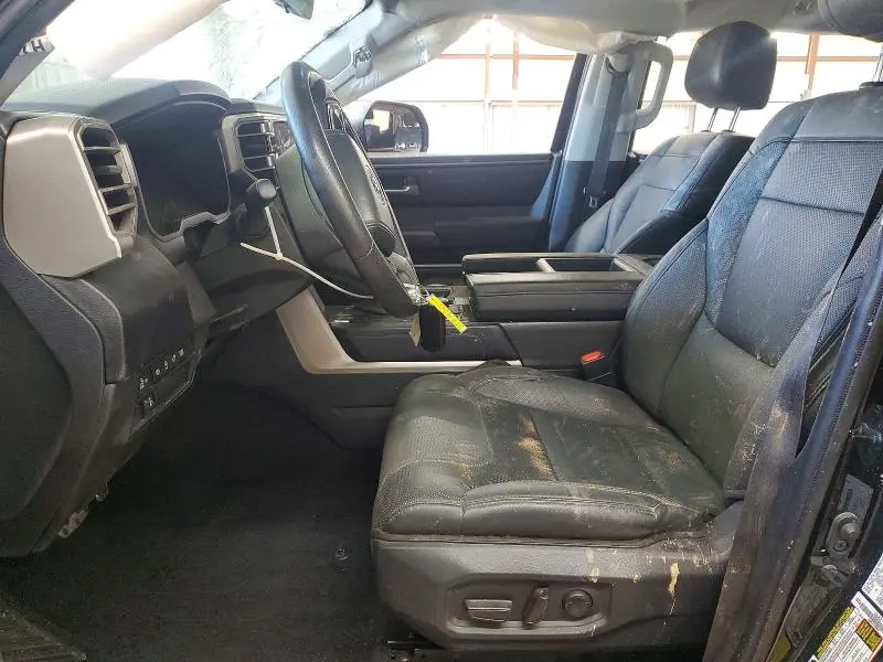 2023 TOYOTA TUNDRA SR5  