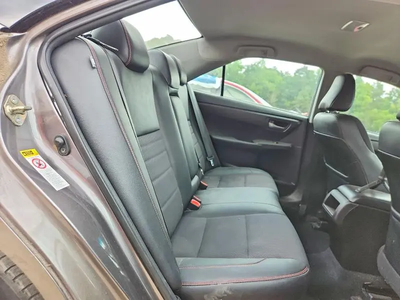 2017 TOYOTA CAMRY SE  