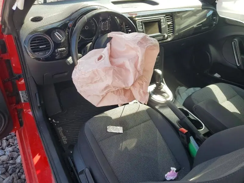 2018 VOLKSWAGEN BEETLE S  