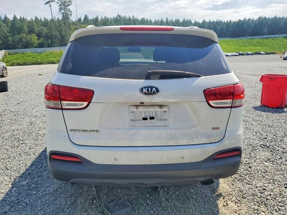 2017 KIA SORENTO LX  