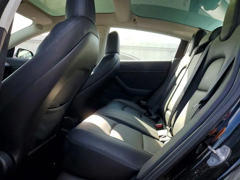 2018 TESLA MODEL 3   