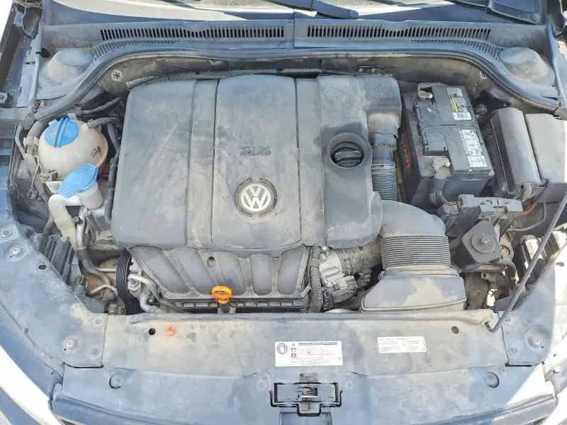 2012 VOLKSWAGEN JETTA SE  
