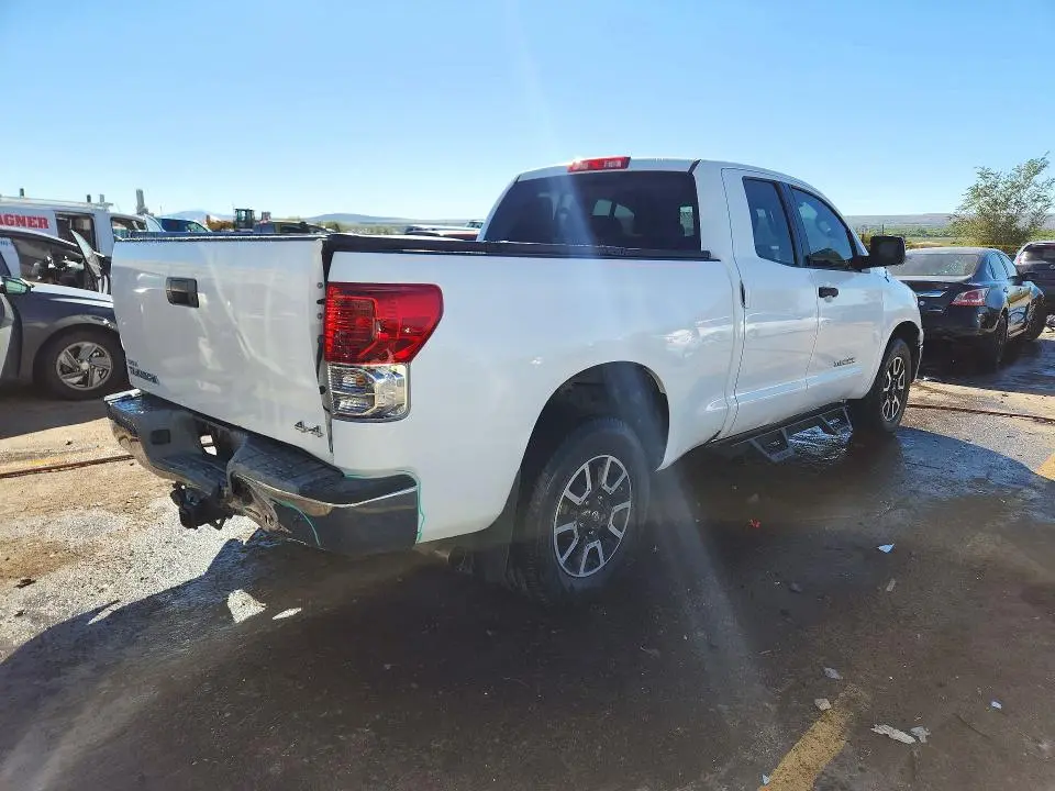 2013 TOYOTA TUNDRA DOUBLE CAB SR5  