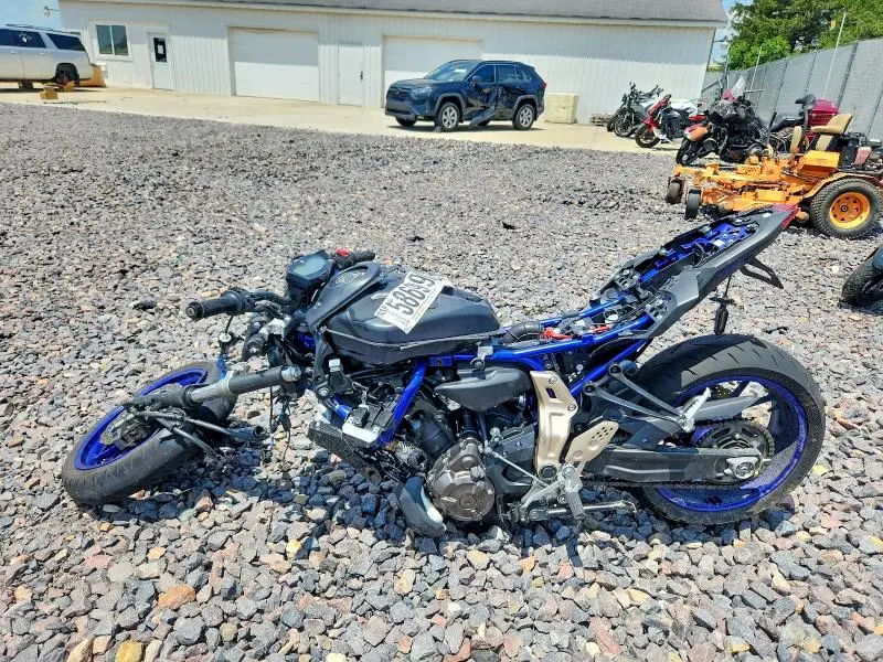 2016 YAMAHA FZ07   