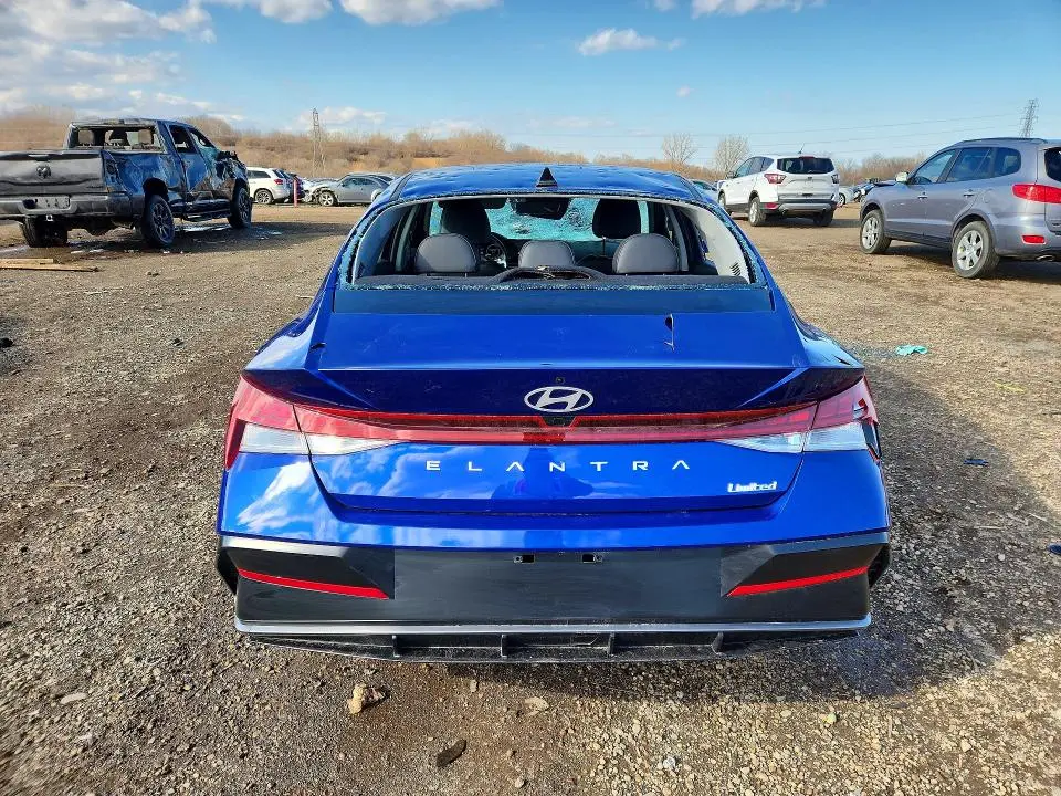2025 HYUNDAI ELANTRA LIMITED  