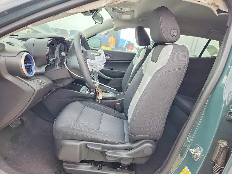 2025 CHEVROLET TRAX LS  