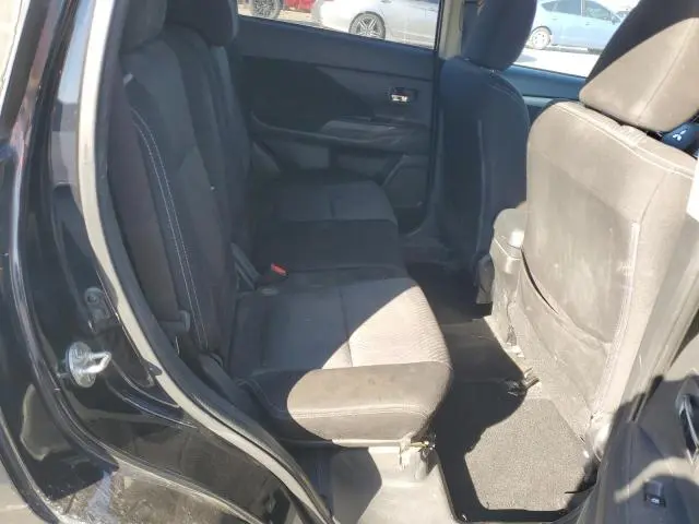 2017 MITSUBISHI OUTLANDER ES