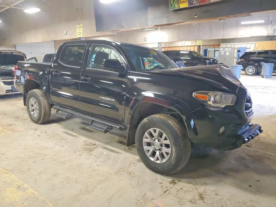 2017 TOYOTA TACOMA SR5 V6  