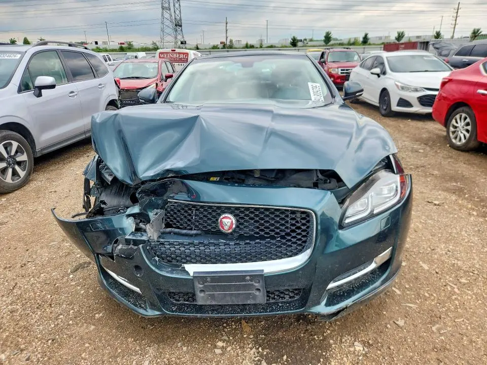 2017 JAGUAR XJ   