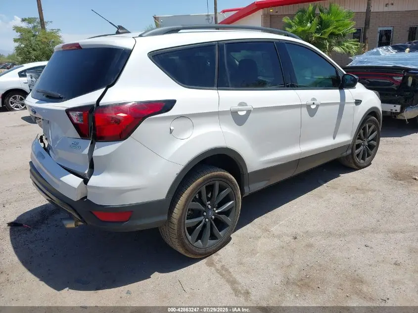 2019 FORD ESCAPE SE