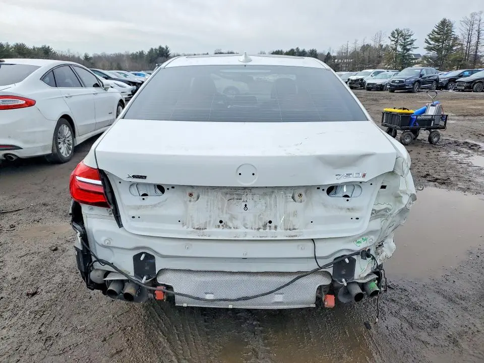 2017 BMW 750 XI  