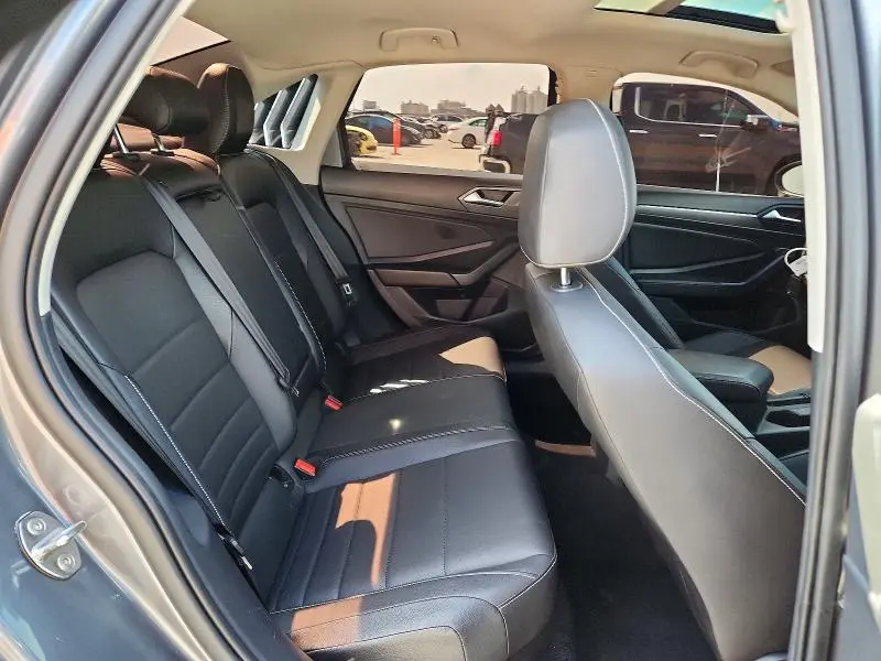 2023 VOLKSWAGEN JETTA SE  