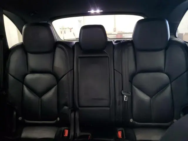 2017 PORSCHE CAYENNE   