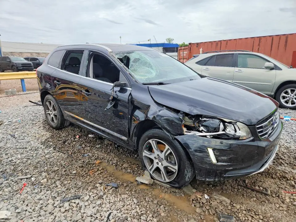 2015 VOLVO XC60 T6 PLATINUM  