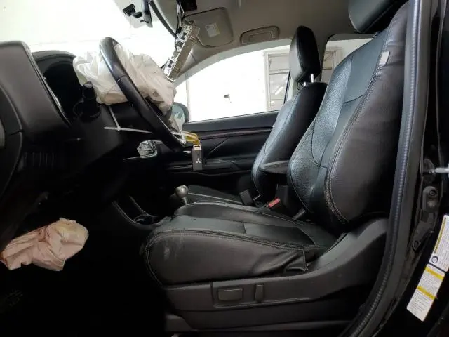 2016 MITSUBISHI OUTLANDER SE