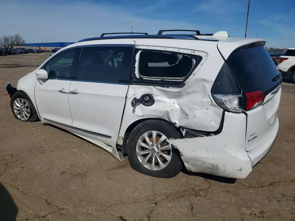2019 CHRYSLER PACIFICA TOURING L  