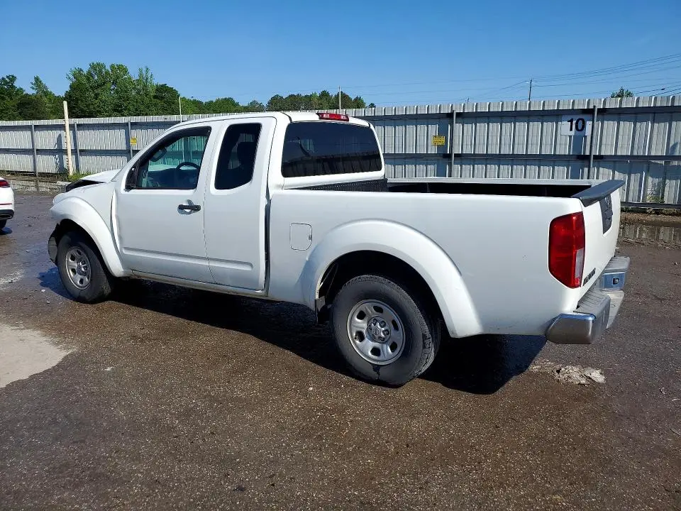 2013 NISSAN FRONTIER S  