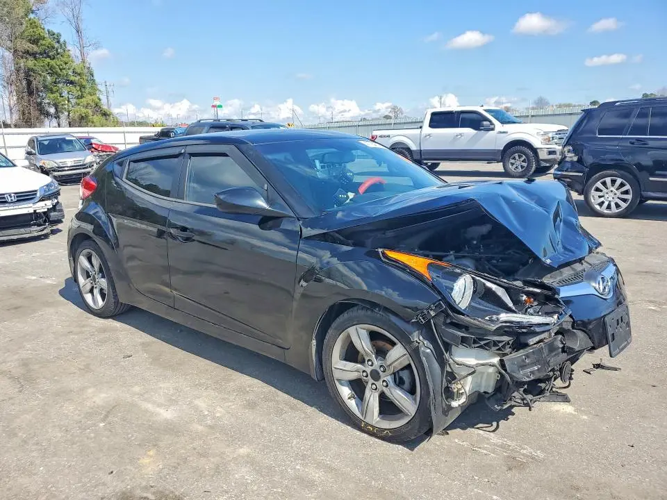 2013 HYUNDAI VELOSTER BASE  