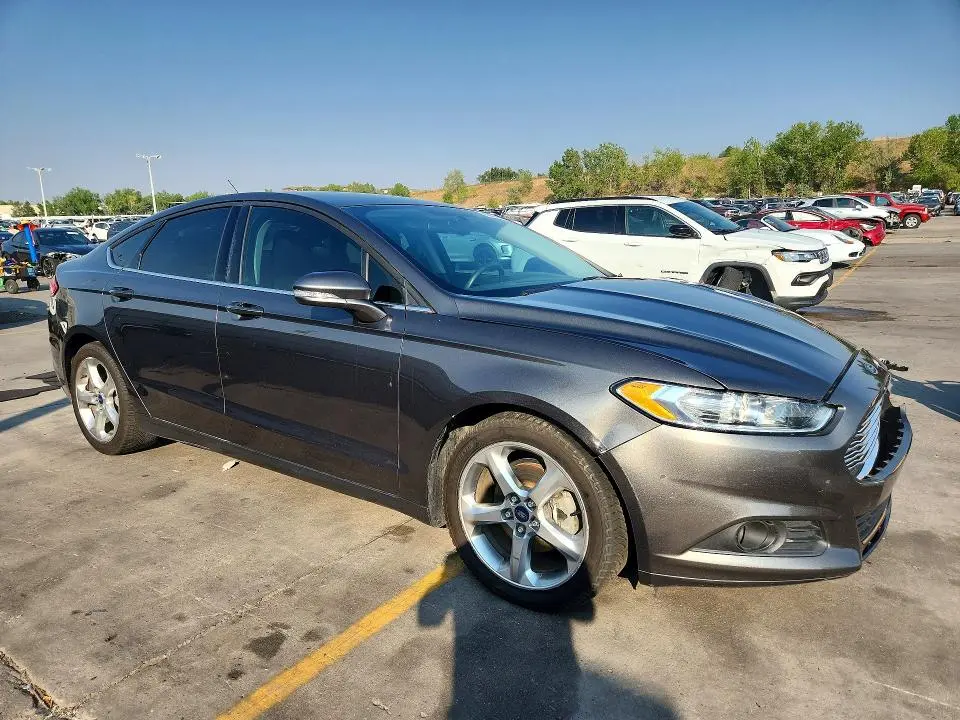 2015 FORD FUSION SE  