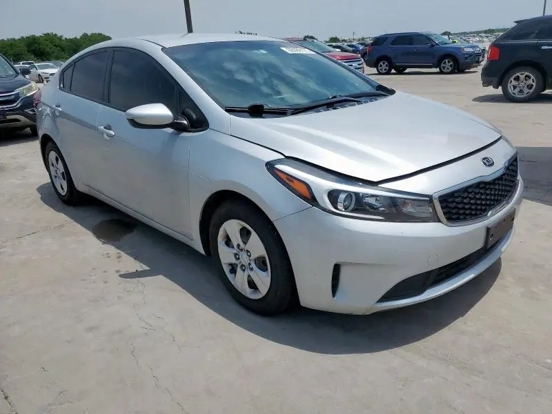 2017 KIA FORTE LX  